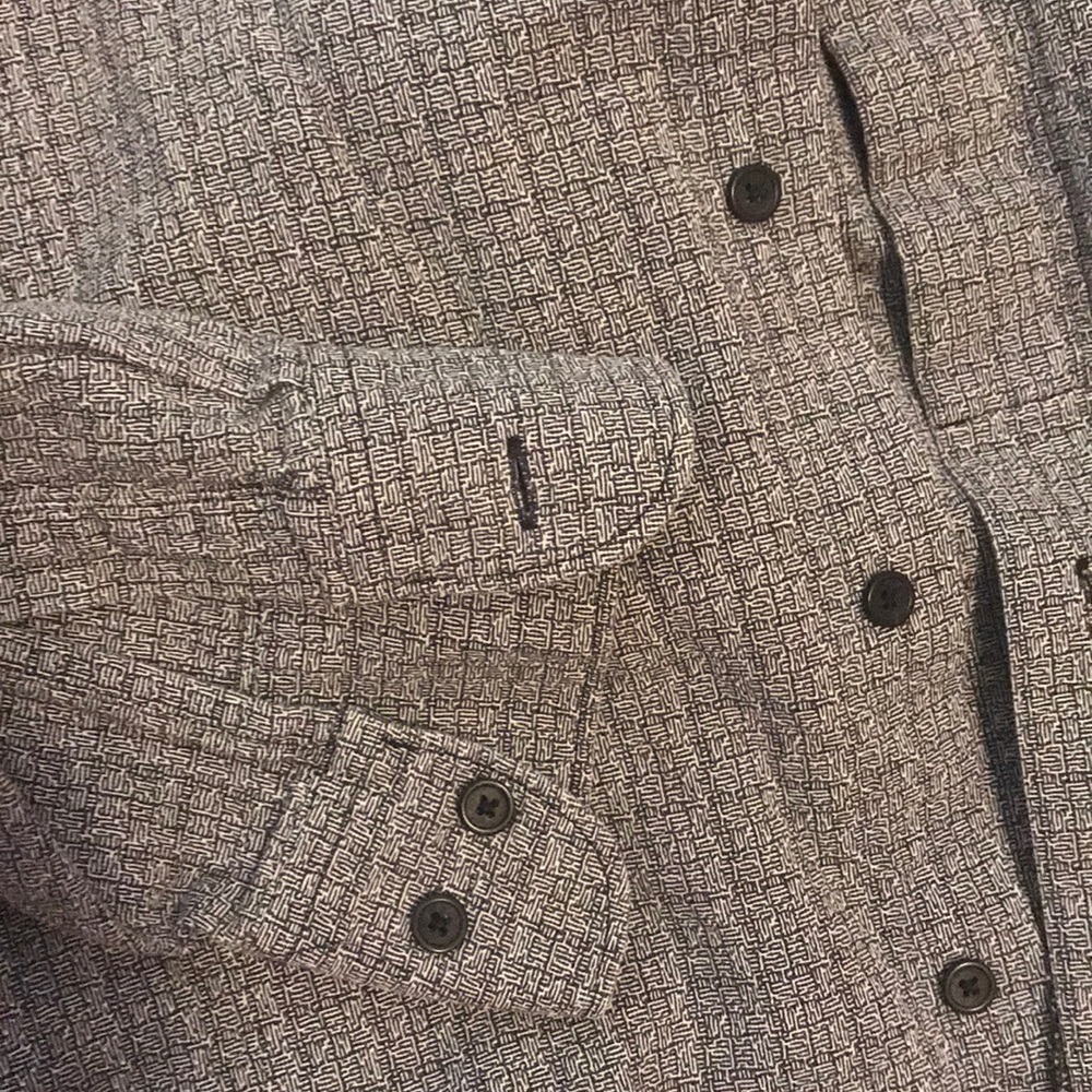 Yves Saint Laurent - Picture 4 of 6